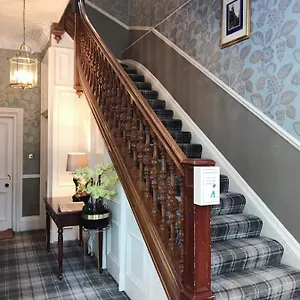 Alexander 4*, Edimburgo Reino Unido